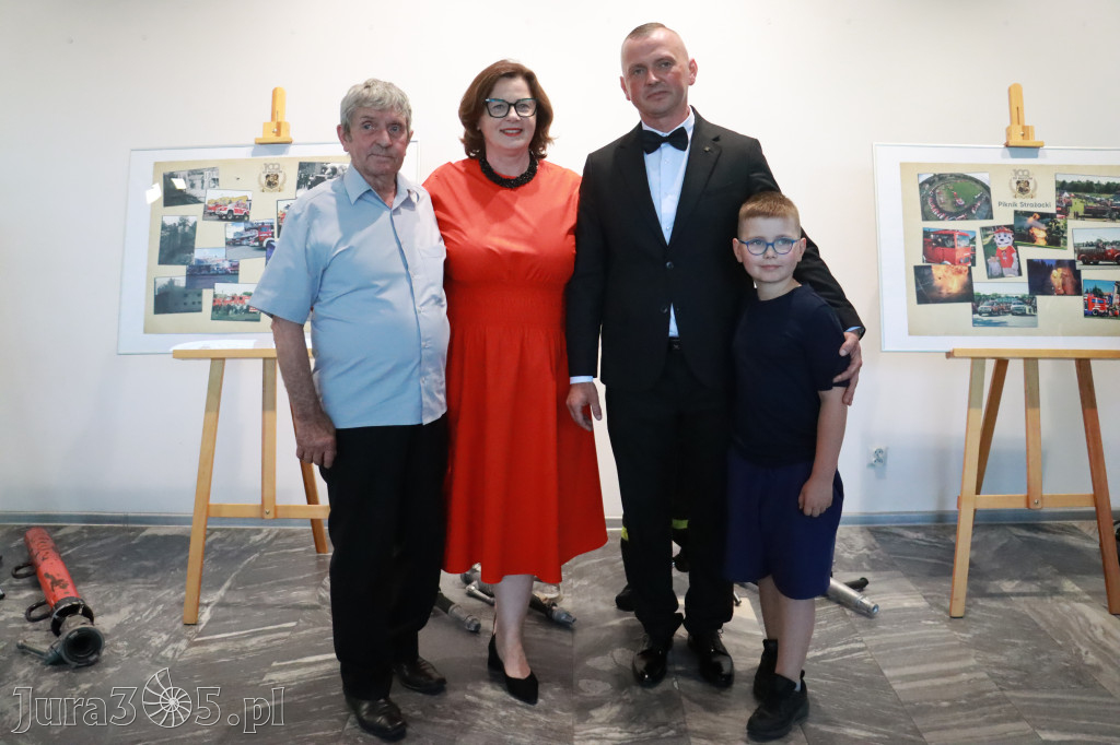 Fotorelacja: Gala z okazji jubileuszu 100-lecia OSP Marciszów w MOK Zawierciu