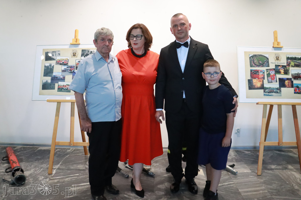 Fotorelacja: Gala z okazji jubileuszu 100-lecia OSP Marciszów w MOK Zawierciu