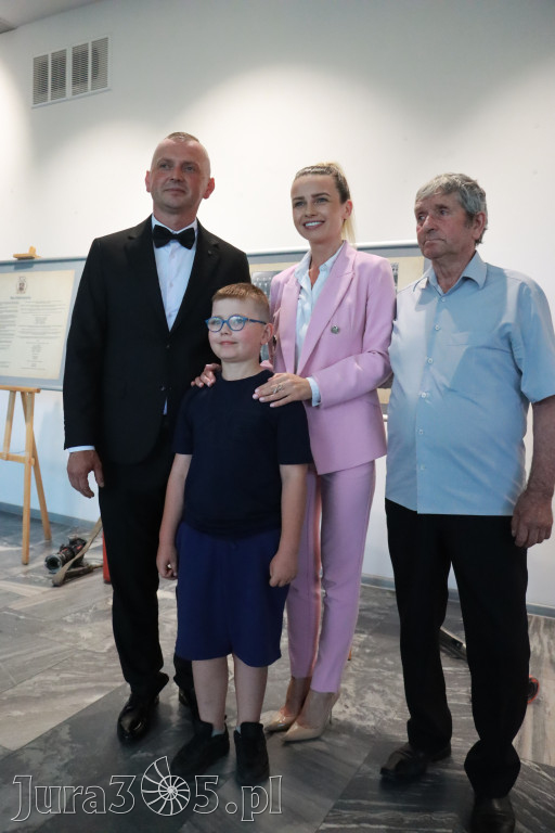 Fotorelacja: Gala z okazji jubileuszu 100-lecia OSP Marciszów w MOK Zawierciu