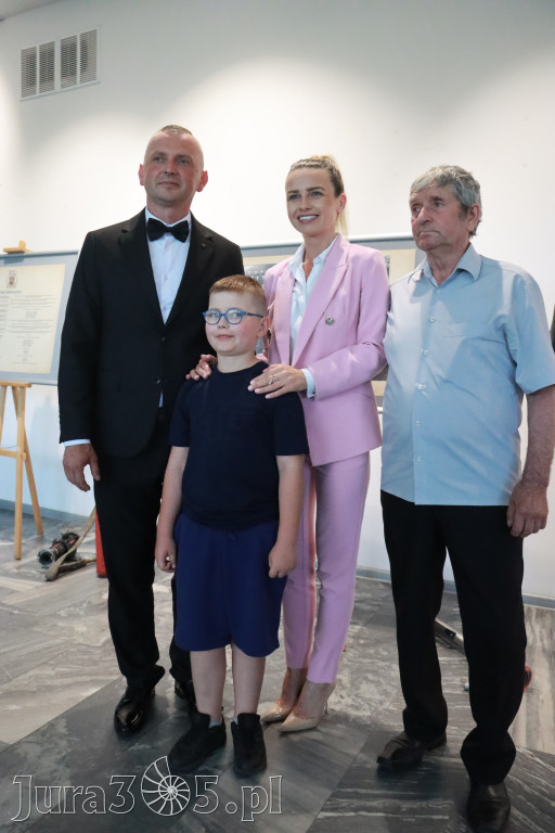Fotorelacja: Gala z okazji jubileuszu 100-lecia OSP Marciszów w MOK Zawierciu