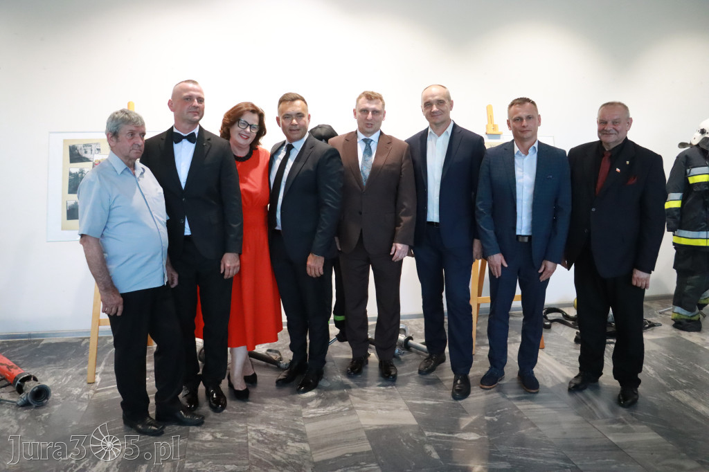 Fotorelacja: Gala z okazji jubileuszu 100-lecia OSP Marciszów w MOK Zawierciu