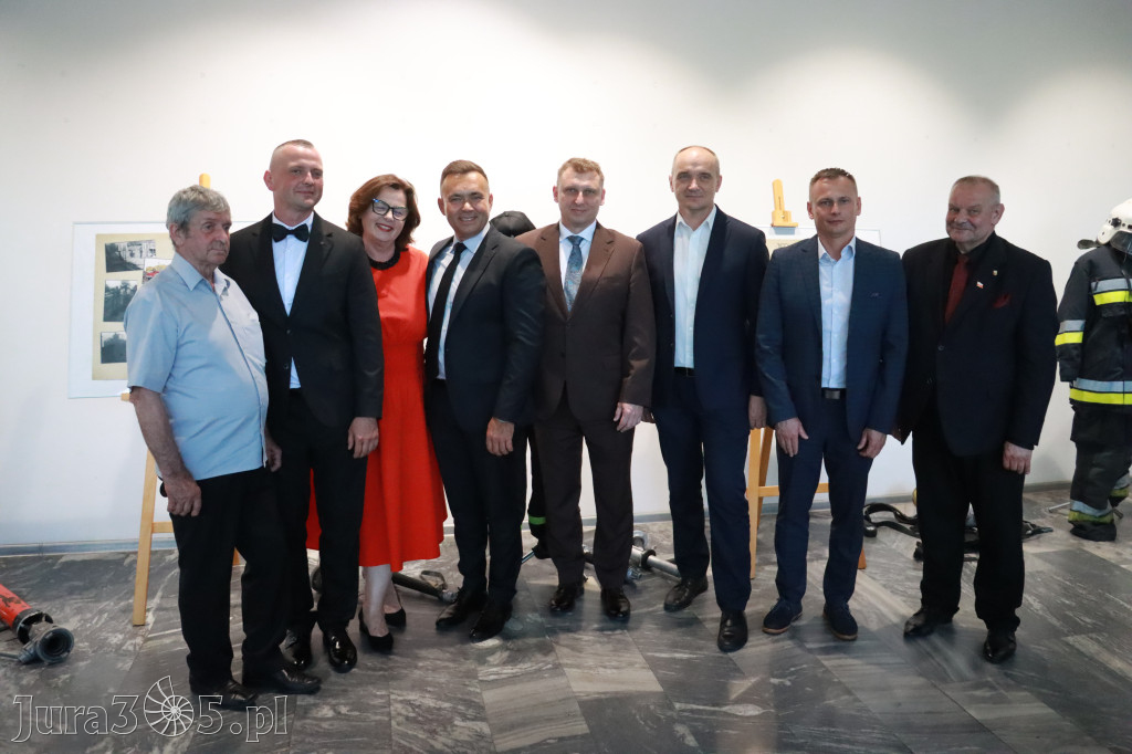 Fotorelacja: Gala z okazji jubileuszu 100-lecia OSP Marciszów w MOK Zawierciu