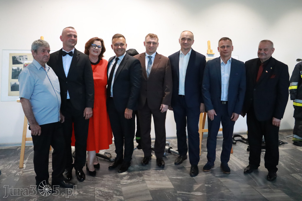 Fotorelacja: Gala z okazji jubileuszu 100-lecia OSP Marciszów w MOK Zawierciu