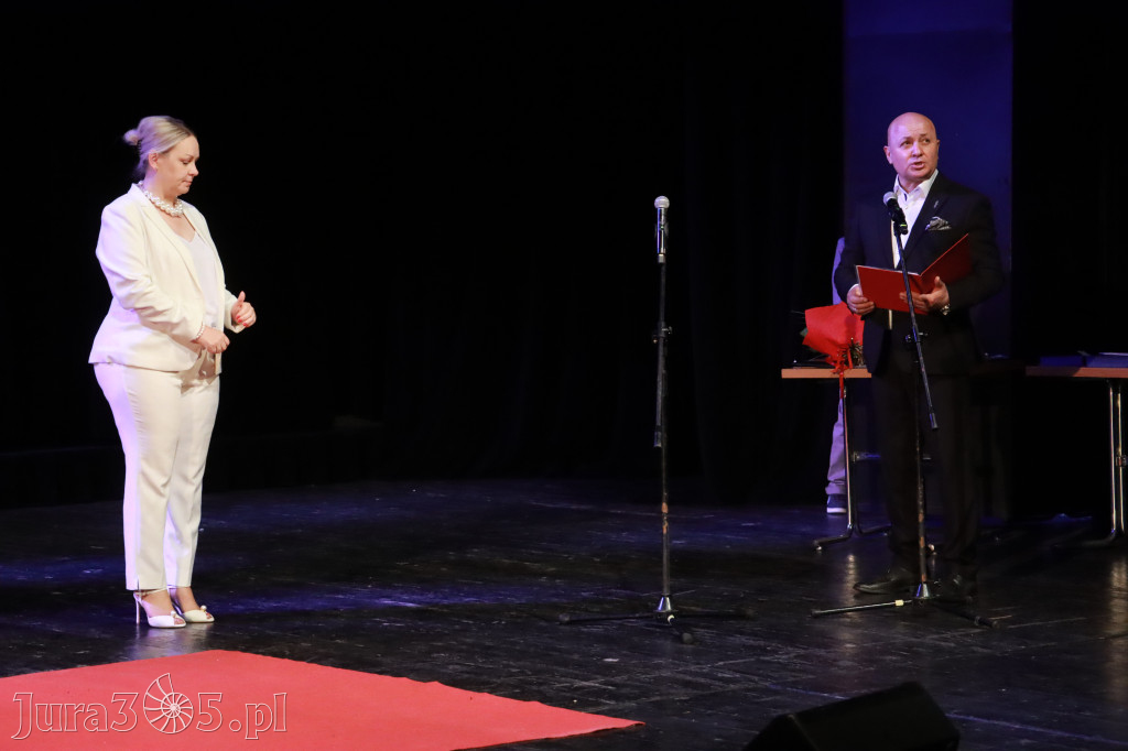 Fotorelacja: Zakończenie Roku Szkolnego - IV Gala Dwójki w MOK Zawiercie