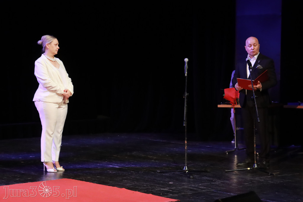 Fotorelacja: Zakończenie Roku Szkolnego - IV Gala Dwójki w MOK Zawiercie