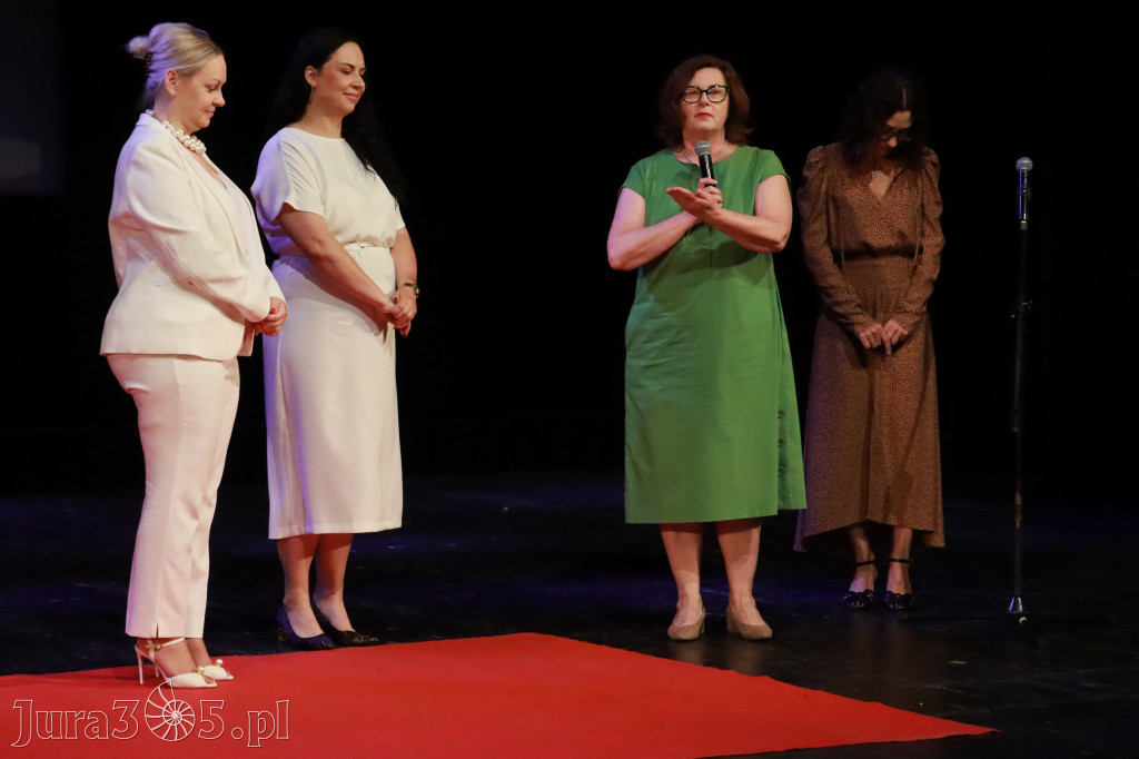 Fotorelacja: Zakończenie Roku Szkolnego - IV Gala Dwójki w MOK Zawiercie