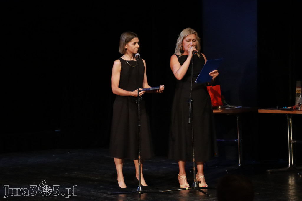 Fotorelacja: Zakończenie Roku Szkolnego - IV Gala Dwójki w MOK Zawiercie