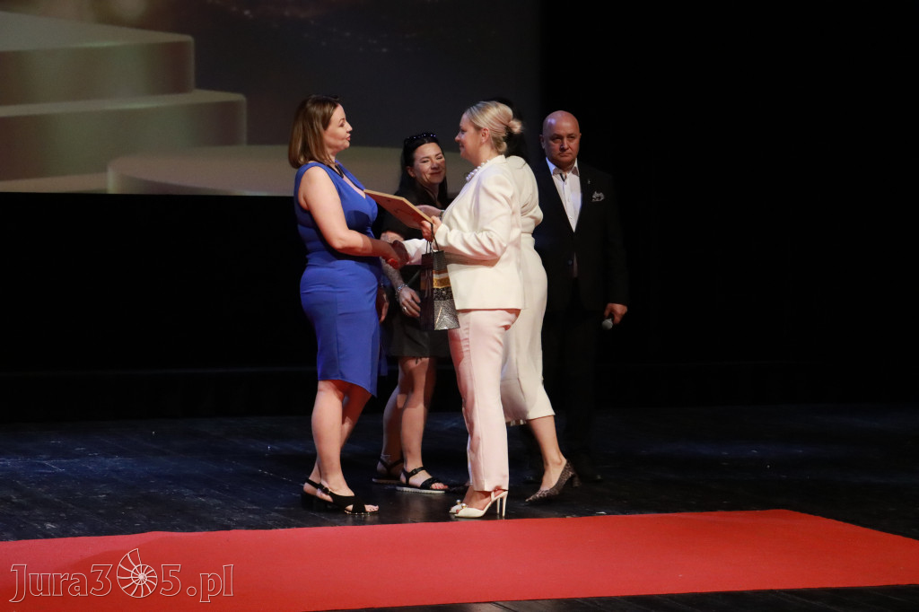 Fotorelacja: Zakończenie Roku Szkolnego - IV Gala Dwójki w MOK Zawiercie