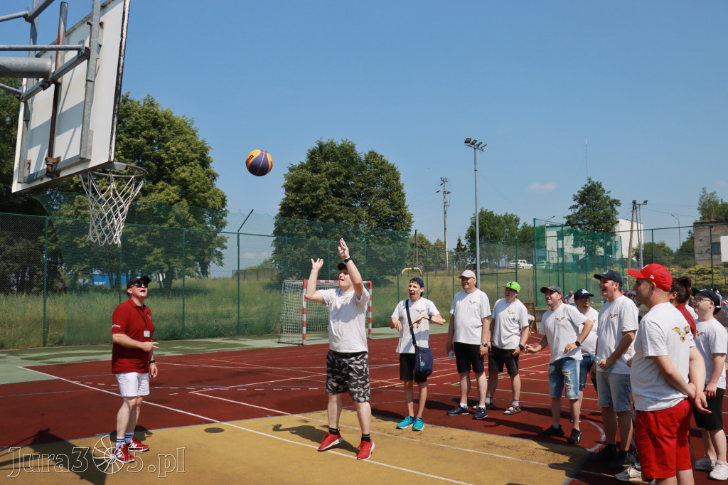 Fotorelacja: VII Mini Olimpiada Osób Niepełnosprawnych RUSZAJMY SIĘ w Koziegłowach