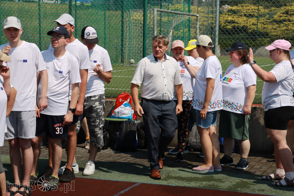 Fotorelacja: VII Mini Olimpiada Osób Niepełnosprawnych RUSZAJMY SIĘ w Koziegłowach