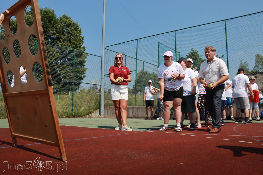 Fotorelacja: VII Mini Olimpiada Osób Niepełnosprawnych RUSZAJMY SIĘ w Koziegłowach