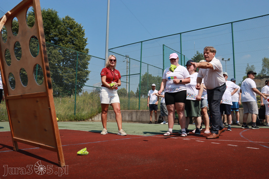 Fotorelacja: VII Mini Olimpiada Osób Niepełnosprawnych RUSZAJMY SIĘ w Koziegłowach