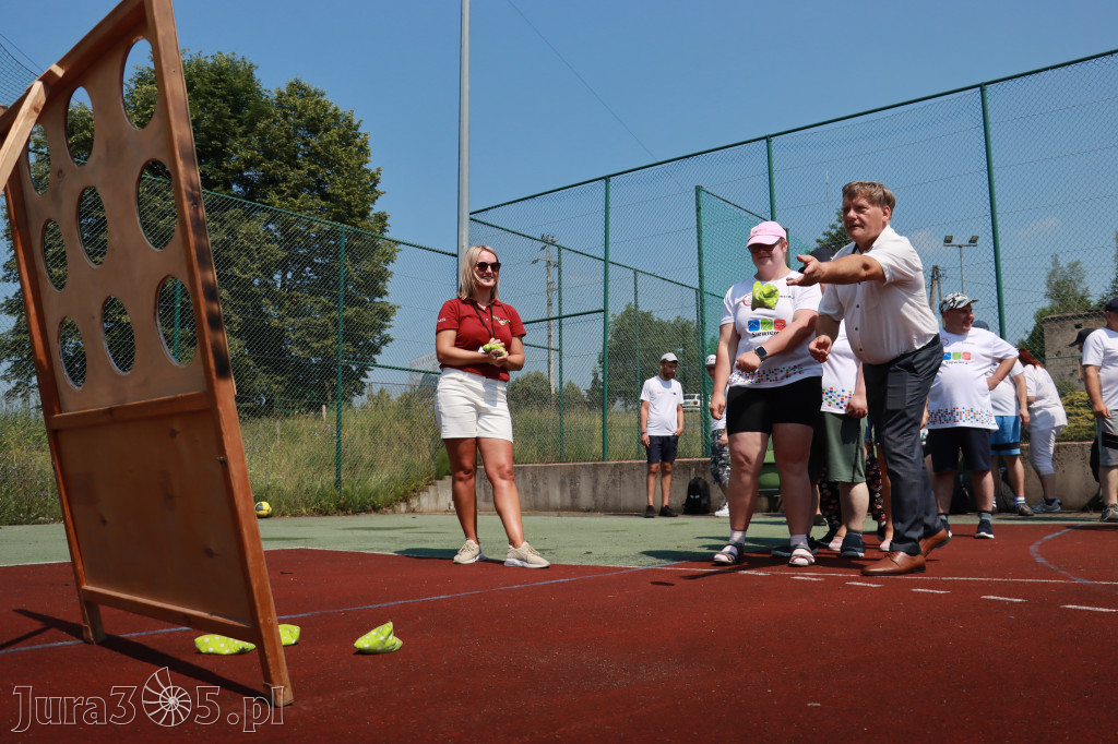 Fotorelacja: VII Mini Olimpiada Osób Niepełnosprawnych RUSZAJMY SIĘ w Koziegłowach