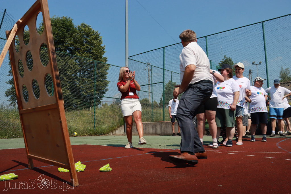 Fotorelacja: VII Mini Olimpiada Osób Niepełnosprawnych RUSZAJMY SIĘ w Koziegłowach
