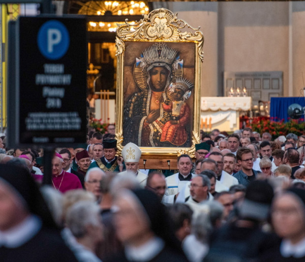 Lublin: przez miasto przeszła procesja z obrazem Matki Bożej Płaczącej-4333