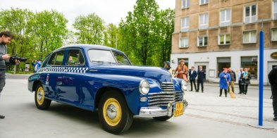 Kraków: MPK odrestaurowało taksówkę Warszawa M20, która-25214