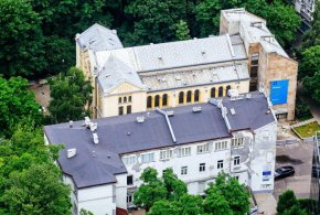 Ambasada Niemiec wesprze renowację synagogi Nożyków w Warszawie-25591