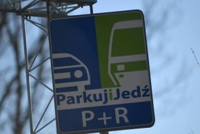 Warszawa: od niedzieli zmienia się regulamin parkingów P+R-25802