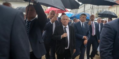 Wśród ochroniarzy Kaczyńskiego byli zatrudnieni żandarmi wojskowi-25777