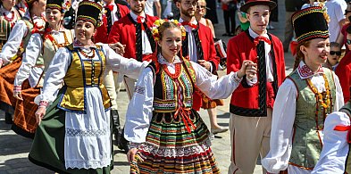 Pikniki, defilady i koncerty - tak Polacy świętowali Święto Konstytucji 3 maja-26335