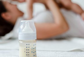 Groźna bakteria w mleku dla niemowląt. Nie podawaj dzieciom!-26521