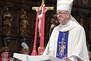 Abp Galbas: prawdziwy patriotyzm jest wolny od ksenofobii, ale nie jest kosmopolit-48835