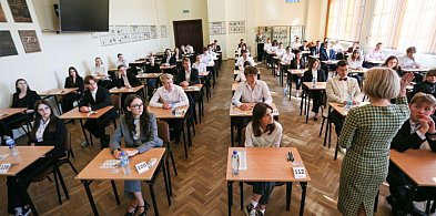 Zakończył się egzamin maturalny z j. polskiego; CKE będzie badać sprawę wycieku-48958