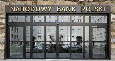 Raport: obniżka stóp NBP z niewielkim wpływem na wysokość rat płaconych za samocho-49264