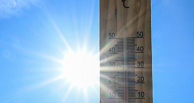 W czasie upałów pracodawca powinien zadbać o odpowiednie warunki pracy; MRPiPS pra-52752