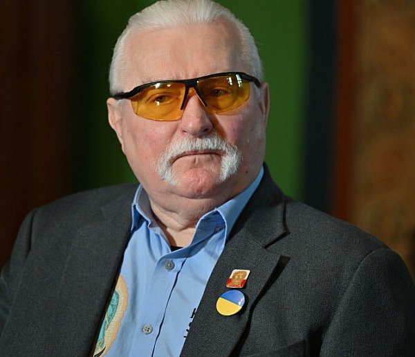 Lech Wałęsa opuścił szpital i wrócił do domu-52998