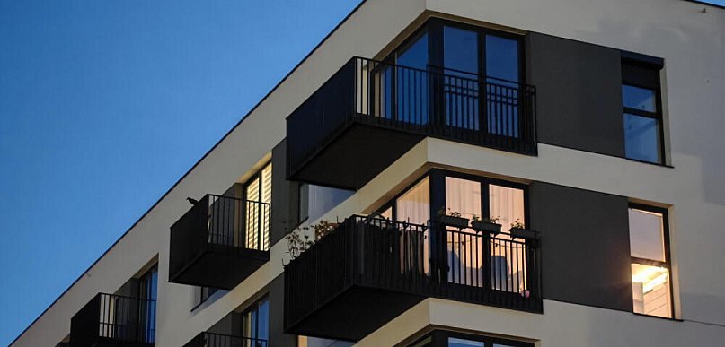 Raport: z pośrednictwa platformy Airbnb w Polsce w 2024 r. skorzystało 1,8 mln goś